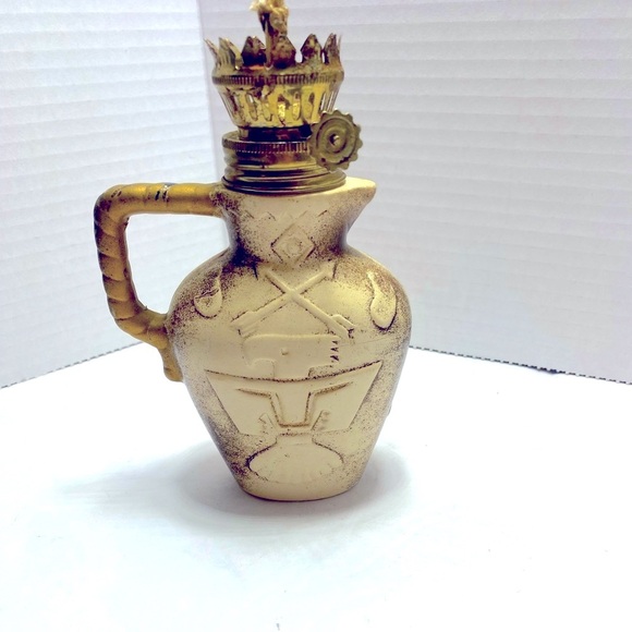 Vintage western/ southwestern red & tan style oil lamp - Thunderbird with arrows - Picture 2 of 9